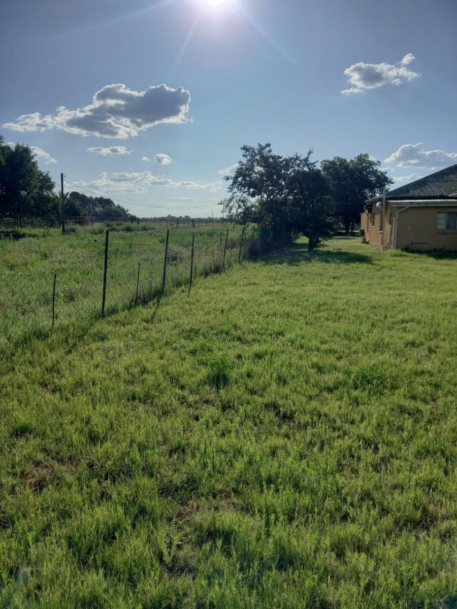 Commercial Property for Sale in Roodewal Free State